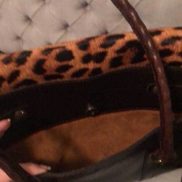 Patricia Nash Leopard Haircalf purse - Picture 3 of 13